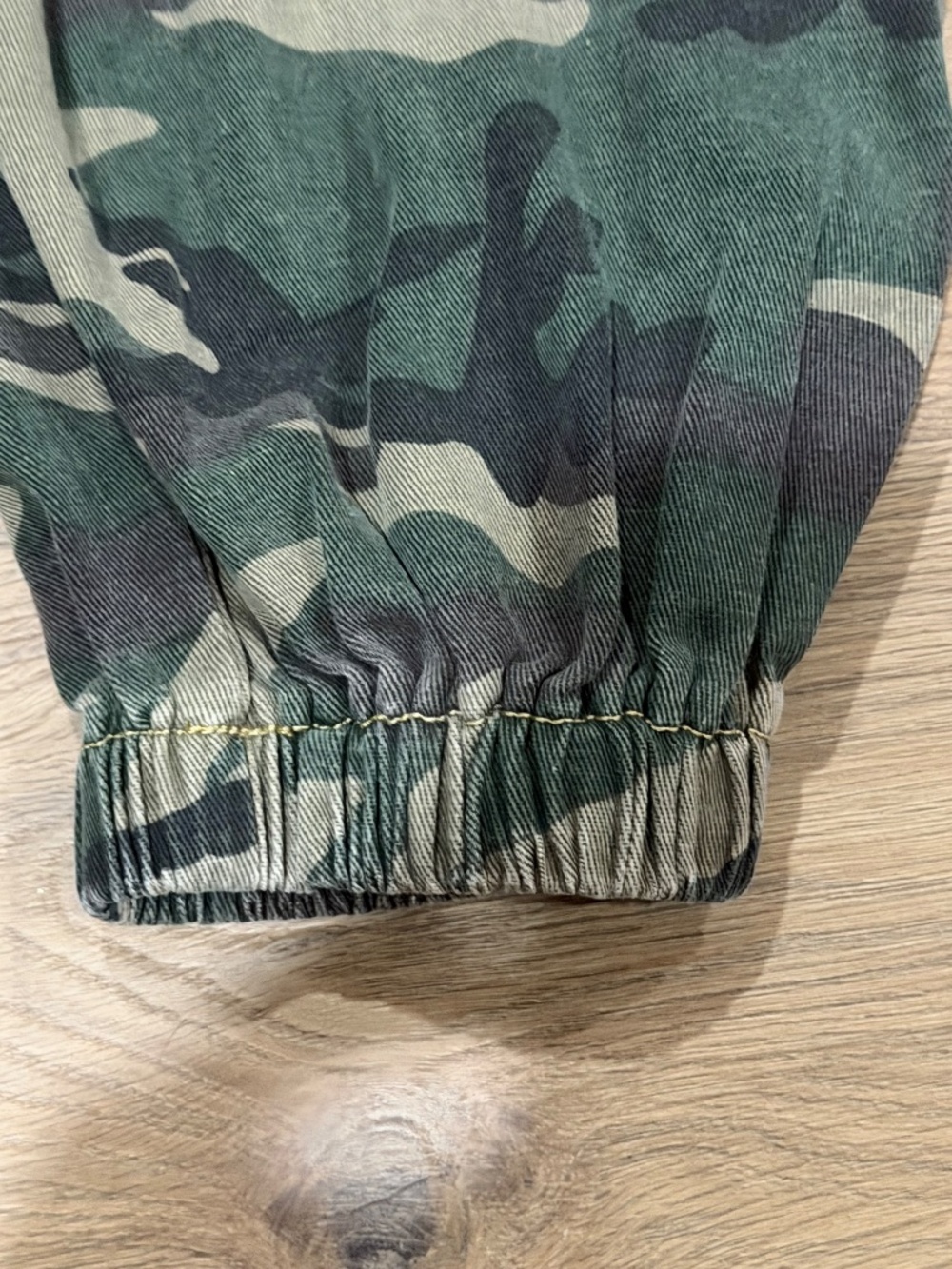 Pol camouflage and lace distressed jogger pants - Picture 2 of 10